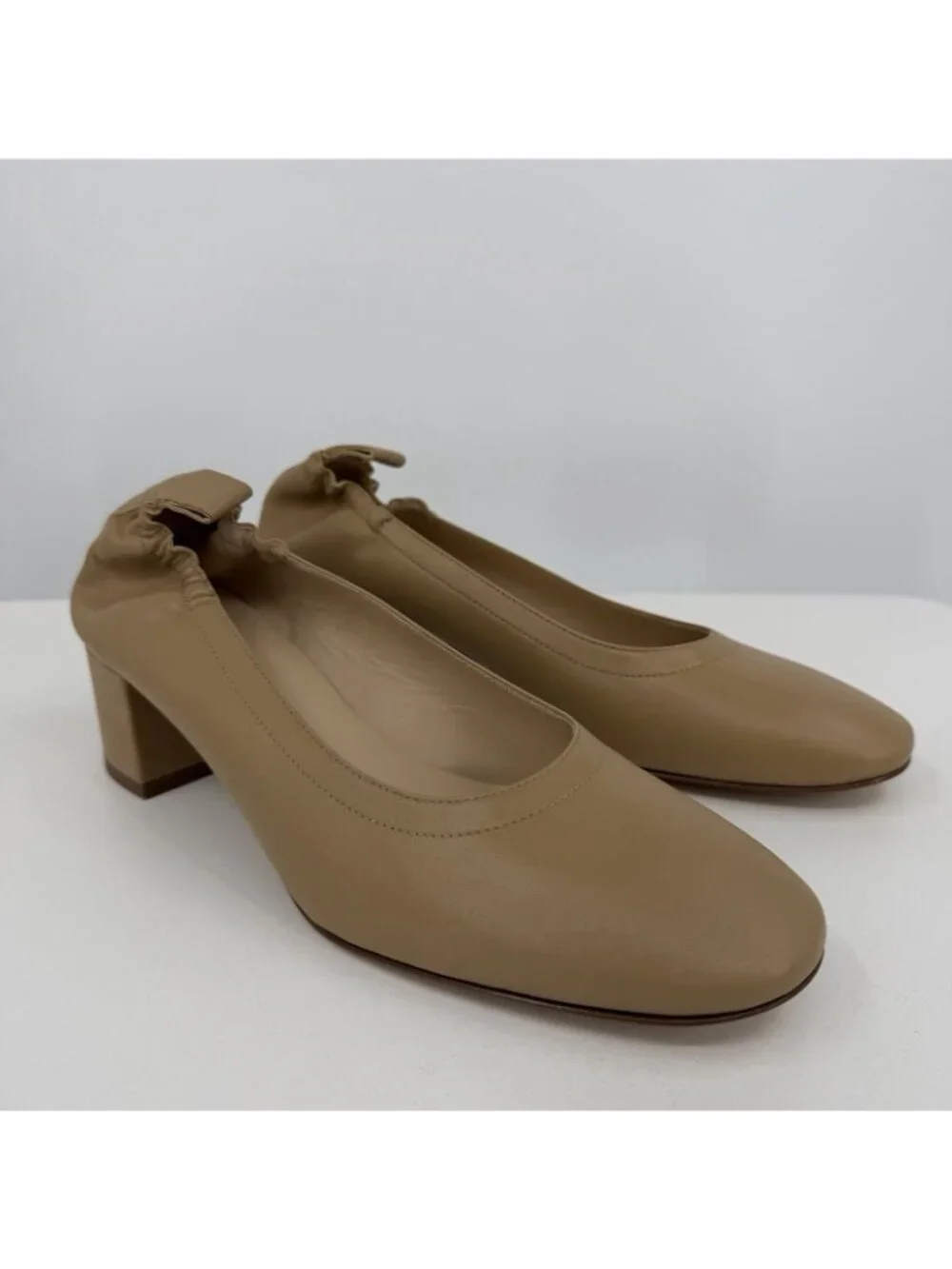 Everlane Italian Leather Day Heel Light Taupe 10.5 Women's Elastic Back Comfort